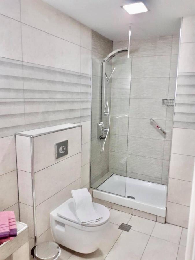 Avra Comfort Rooms Néa Potídea Kültér fotó