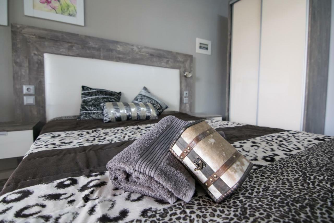 Avra Comfort Rooms Néa Potídea Kültér fotó