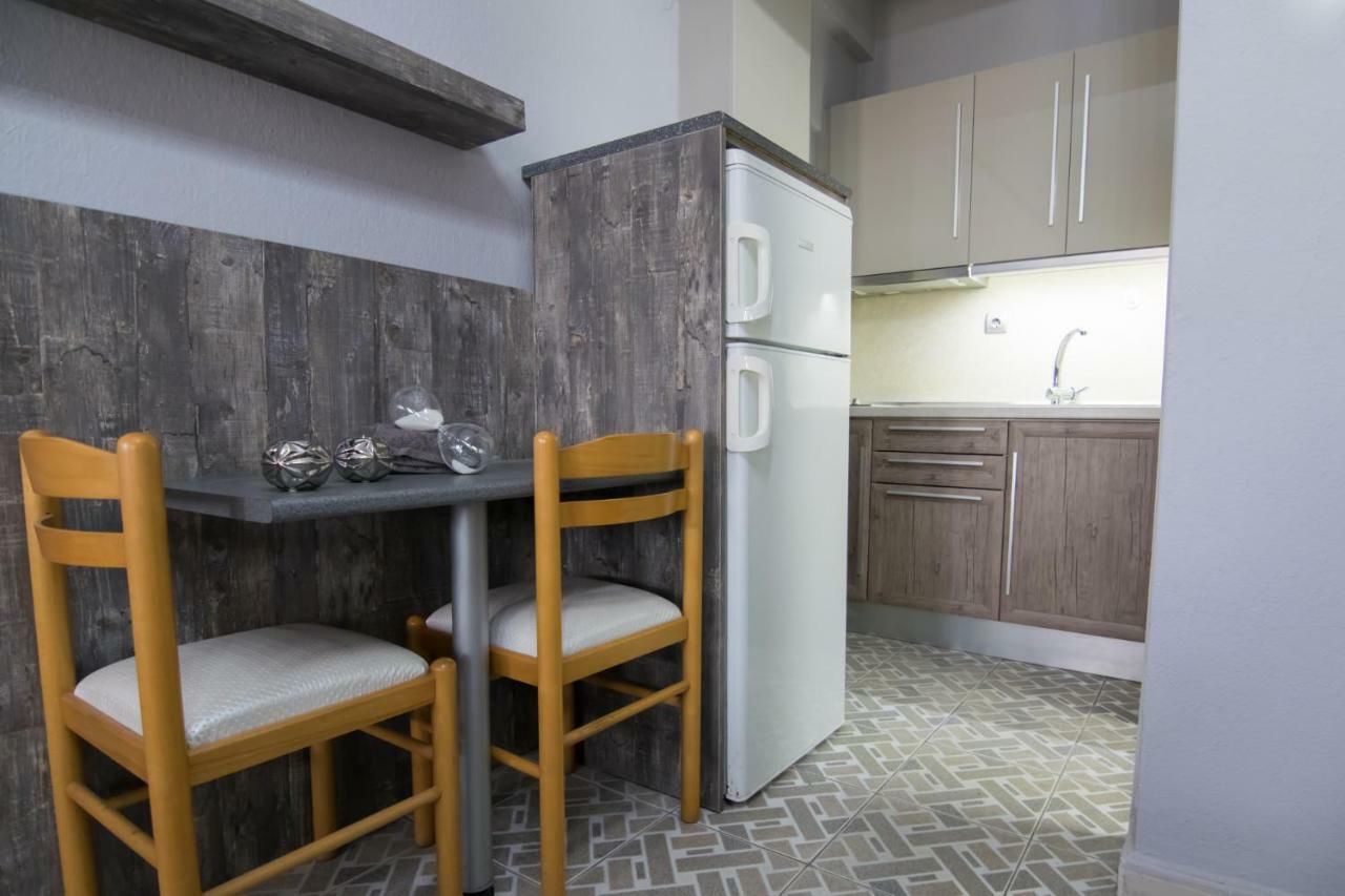 Avra Comfort Rooms Néa Potídea Kültér fotó