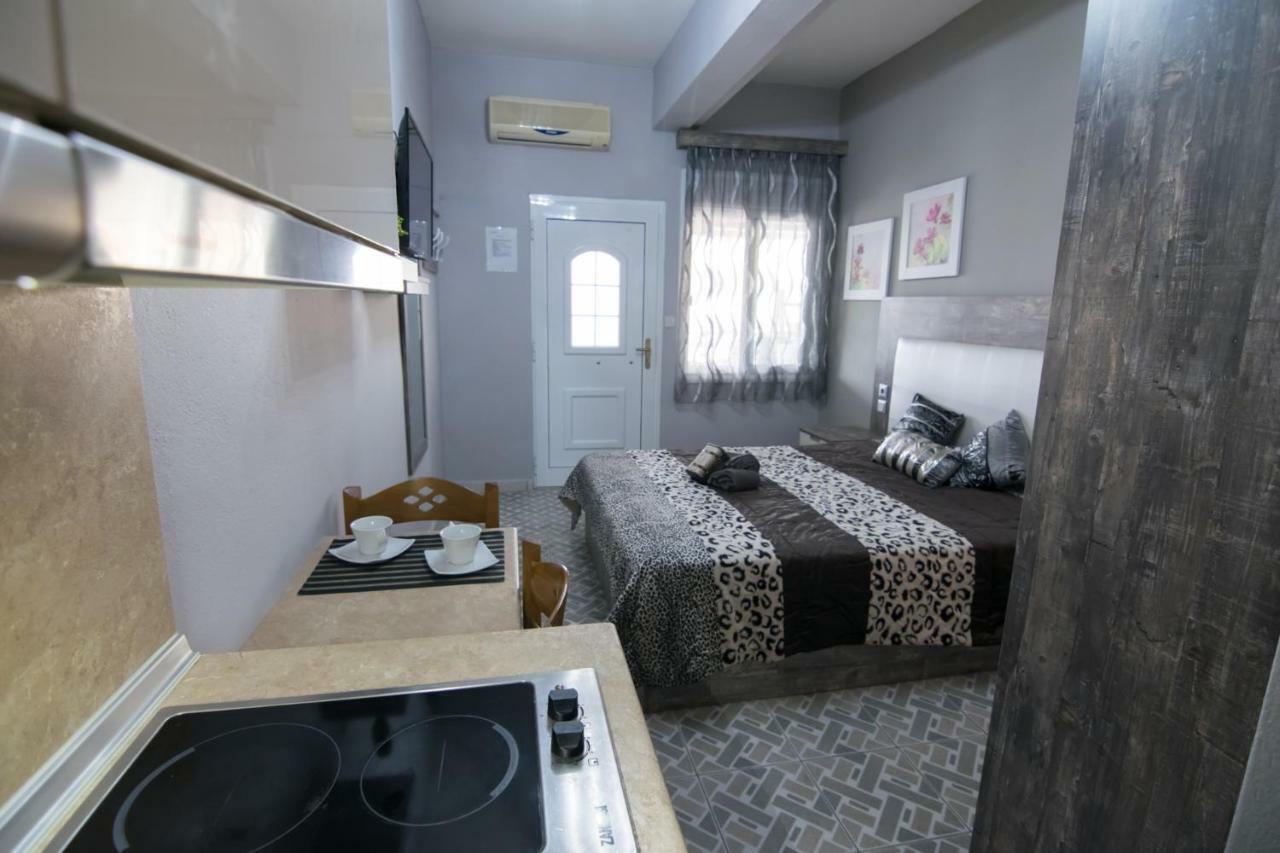 Avra Comfort Rooms Néa Potídea Kültér fotó